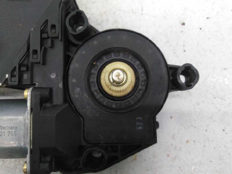 Recambio de motor elevalunas trasero izquierdo para volkswagen touareg (7la) tdi r5 referencia OEM IAM 7L0959795  E1-B6-28-2
