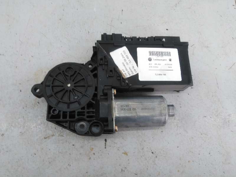Recambio de motor elevalunas trasero izquierdo para volkswagen touareg (7la) tdi r5 referencia OEM IAM 7L0959795  E1-B6-28-2
