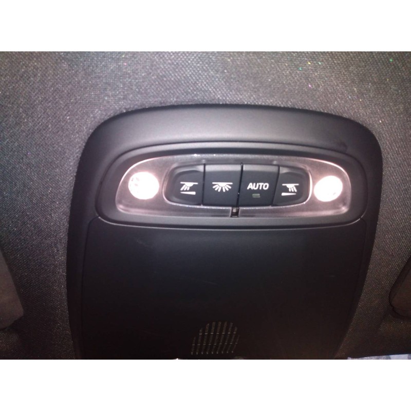 Recambio de luz interior para volvo v40 momentum referencia OEM IAM   