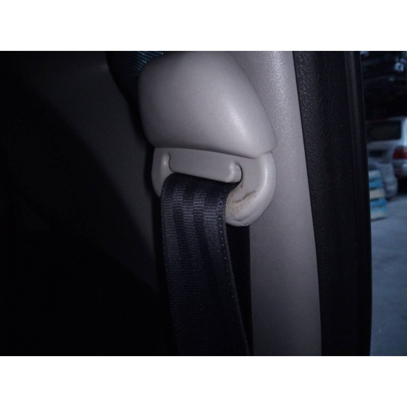 Recambio de cinturon seguridad trasero izquierdo para toyota corolla verso (r1) 2.2 d-4d luna referencia OEM IAM   