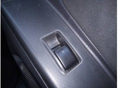 MANDO ELEVALUNAS DELANTERO DERECHO 