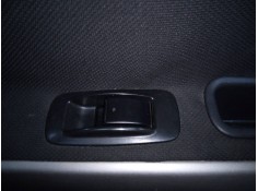 MANDO ELEVALUNAS TRASERO DERECHO 