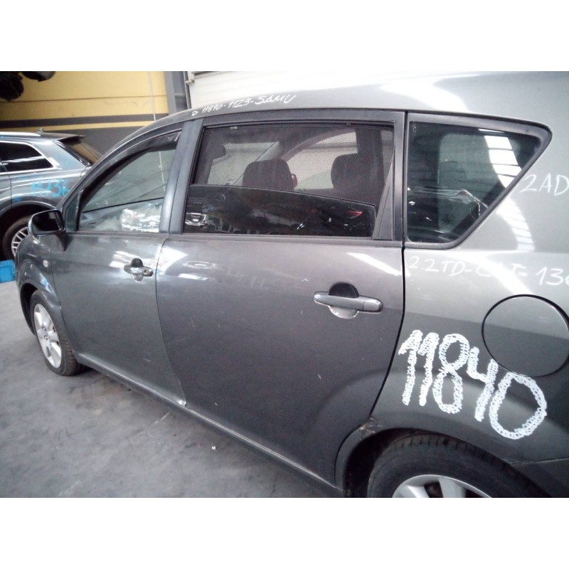 Recambio de puerta trasera izquierda para toyota corolla verso (r1) 2.2 d-4d luna referencia OEM IAM   