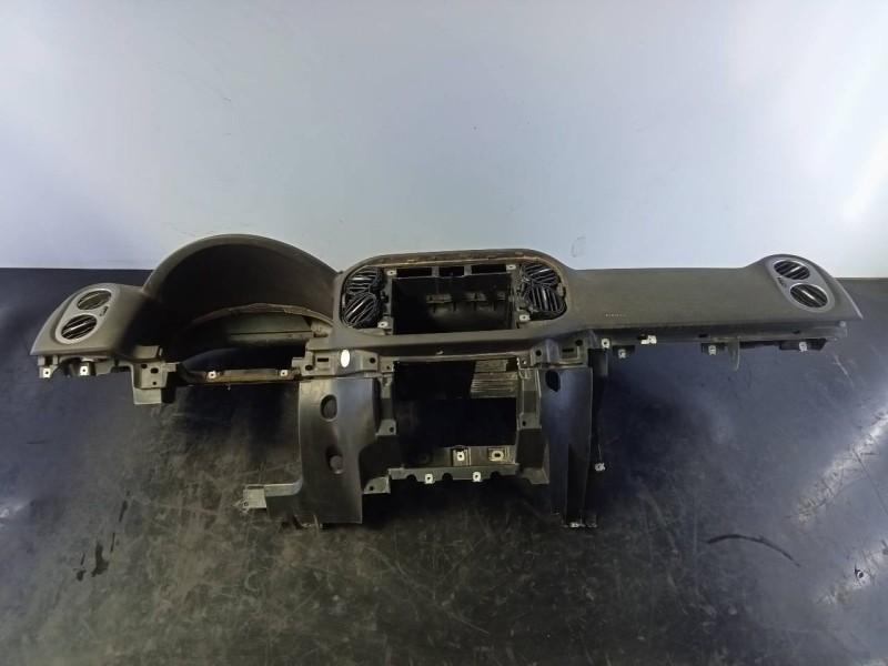 Recambio de salpicadero para volkswagen tiguan (5n1) 1.4 16v tsi referencia OEM IAM 5N0010718F  P1-A4-15