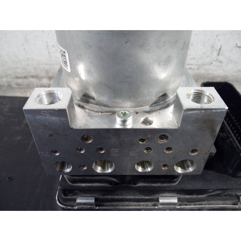 Recambio de abs para volvo xc90 inscription awd referencia OEM IAM 10022009714 31680098 P3-A8-10-5