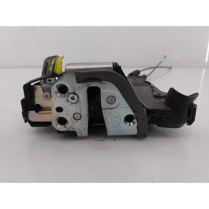 Recambio de cerradura puerta delantera izquierda para toyota land cruiser (j15) gx referencia OEM IAM 6A6061411  E2-B4-30-1