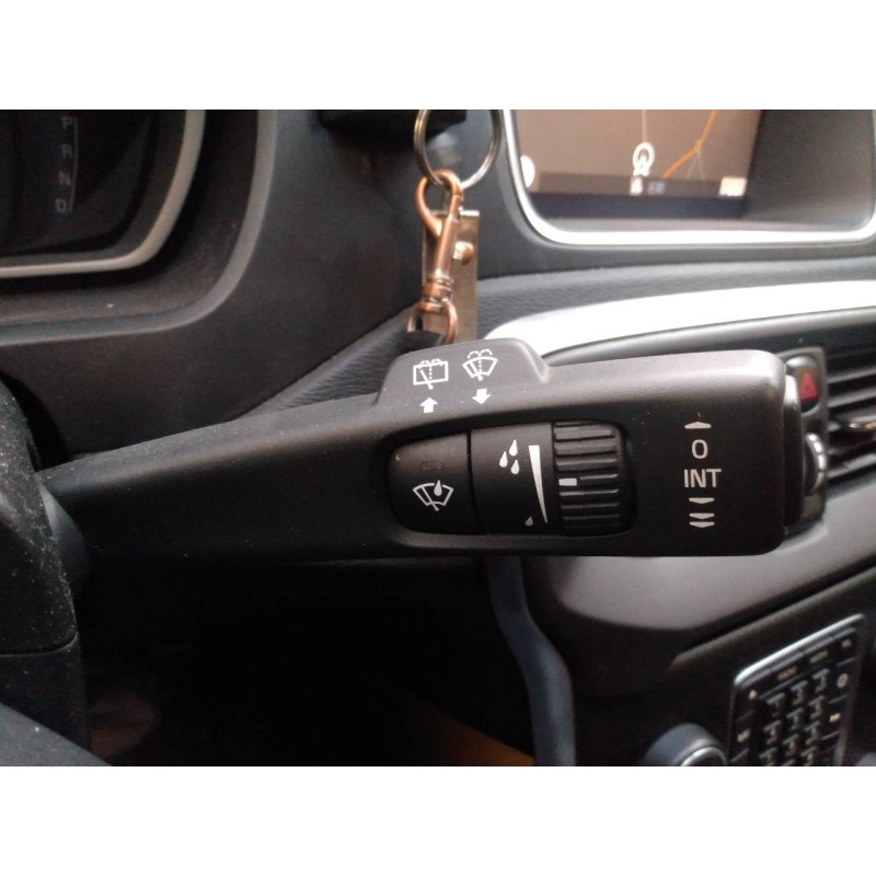 Recambio de mando limpia para volvo v40 momentum referencia OEM IAM   