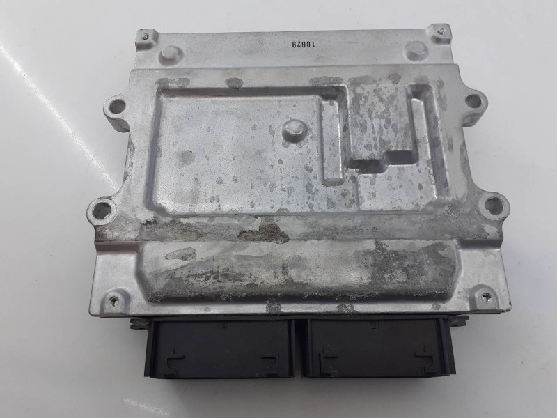 Recambio de centralita motor uce para volvo xc90 inscription awd referencia OEM IAM 32242004  E3-B5-38-4