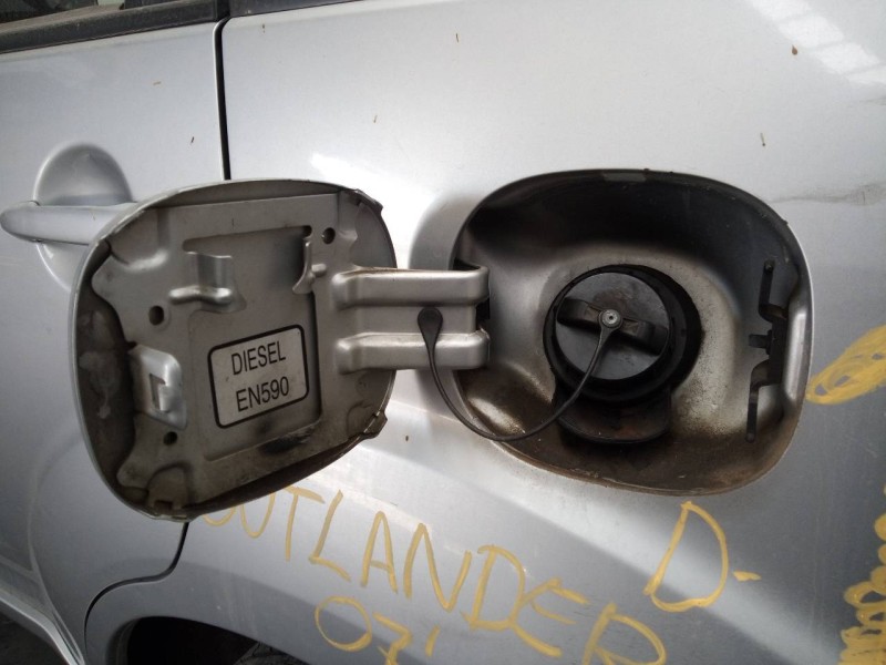 Recambio de tapa exterior combustible para mitsubishi outlander (cw0) 2.0 di-d intense referencia OEM IAM   