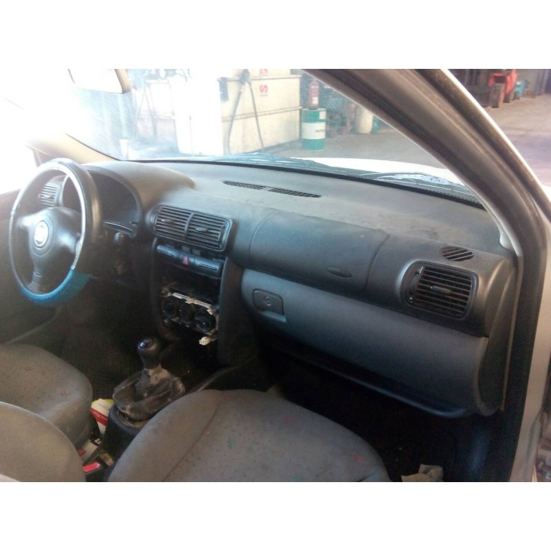 seat toledo (1m2) del año 2000