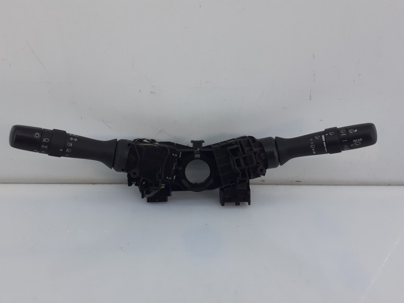 Recambio de mando intermitentes para toyota land cruiser (j15) gx referencia OEM IAM 17F711 17F463 E3-B2-18-4