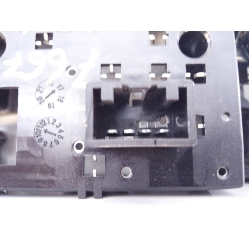 Recambio de luz interior para kia stonic (ybcuv) vision referencia OEM IAM 92800F2000  E3-A3-29-1