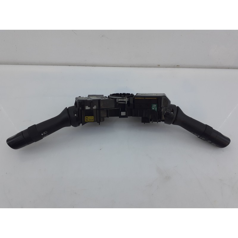 Recambio de mando intermitentes para toyota land cruiser (j15) gx referencia OEM IAM 17F711 17F463 E3-B2-18-4