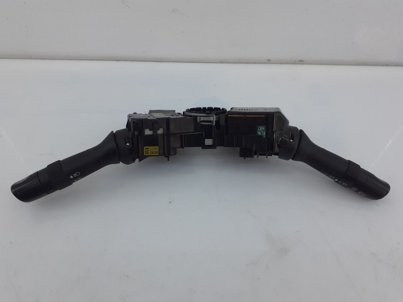 Recambio de mando intermitentes para toyota land cruiser (j15) gx referencia OEM IAM 17F711 17F463 E3-B2-18-4