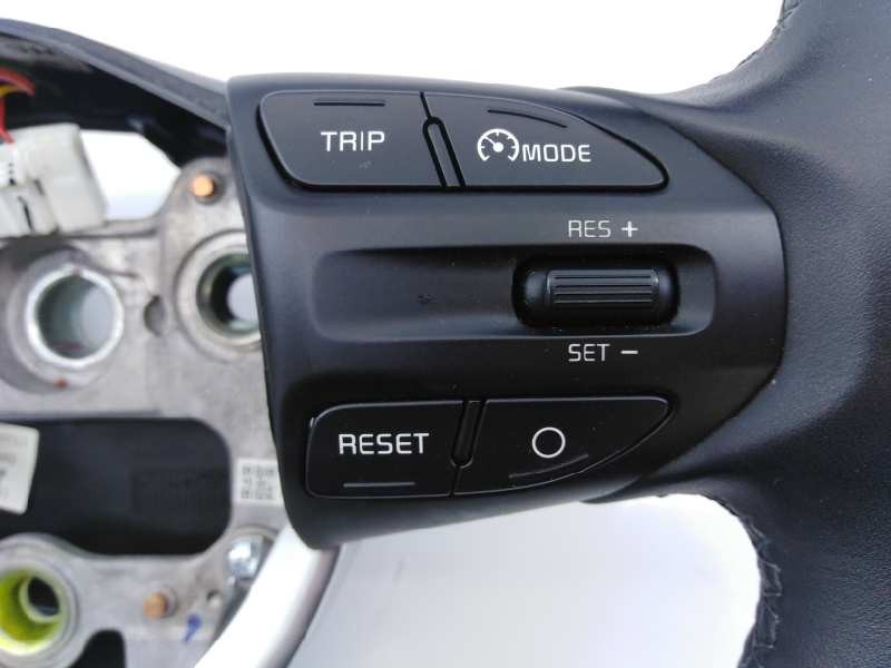 Recambio de volante para kia stonic (ybcuv) vision referencia OEM IAM 171107091106  E2-B5-2-2