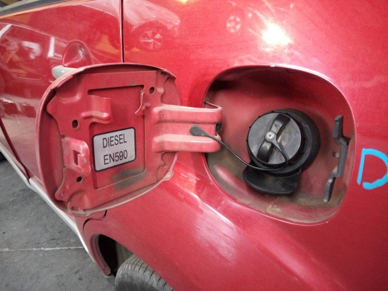 Recambio de tapa exterior combustible para mitsubishi outlander (cw0) challenge 4wd referencia OEM IAM   