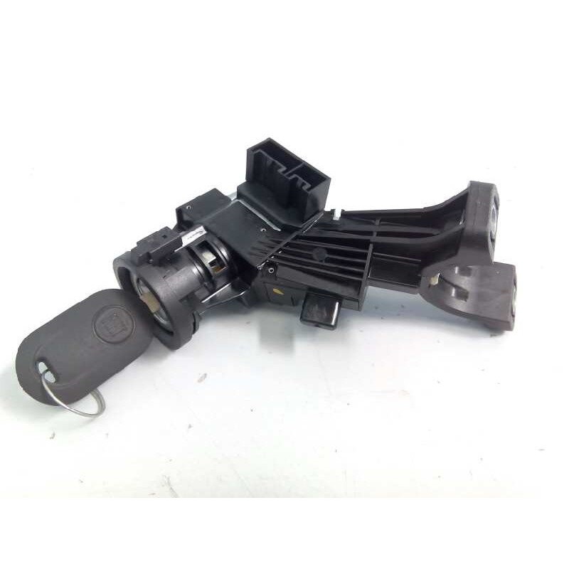 Recambio de antirrobo para fiat 500 l (330) pop star referencia OEM IAM 00505254300 0B36567240 E3-A4-21-1