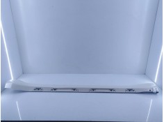 Recambio de estribo izquierdo para toyota land cruiser (j15) gx referencia OEM IAM   E6-A3-9