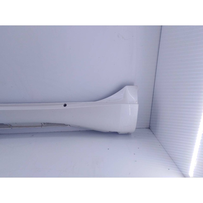 Recambio de estribo izquierdo para toyota land cruiser (j15) gx referencia OEM IAM   E6-A3-9