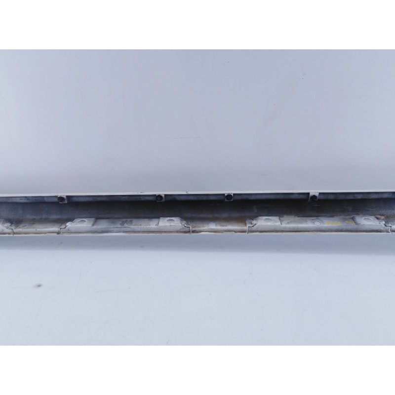 Recambio de estribo izquierdo para toyota land cruiser (j15) gx referencia OEM IAM   E6-A3-9