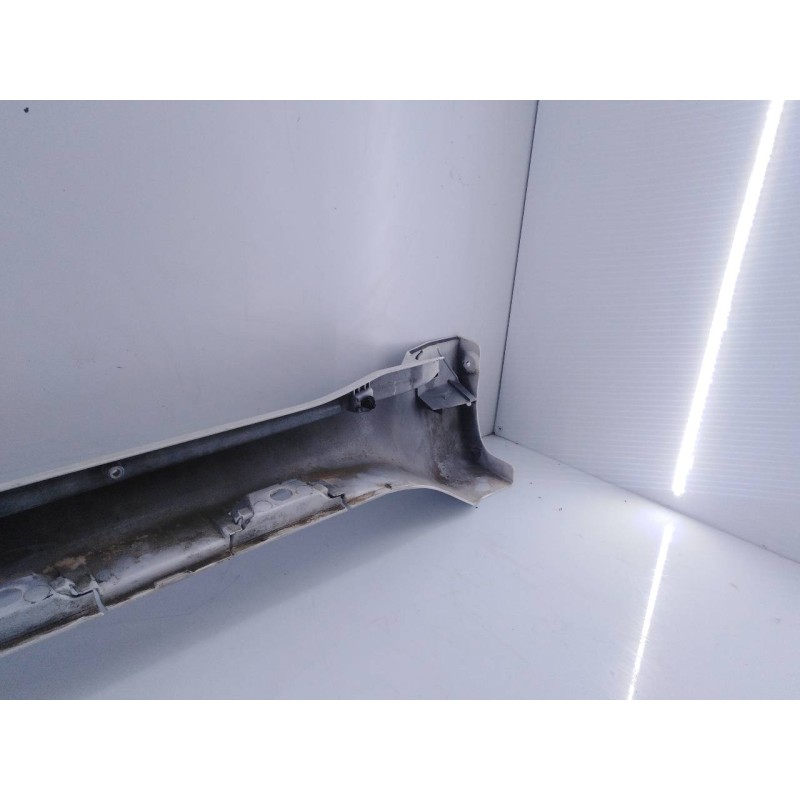 Recambio de estribo izquierdo para toyota land cruiser (j15) gx referencia OEM IAM   E6-A3-9