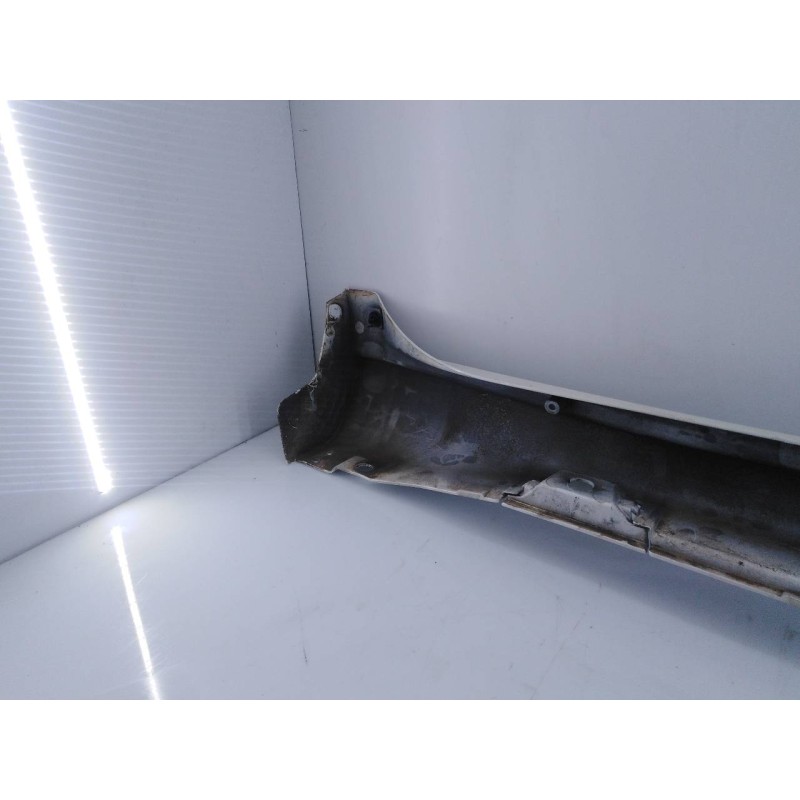 Recambio de estribo izquierdo para toyota land cruiser (j15) gx referencia OEM IAM   E6-A3-9