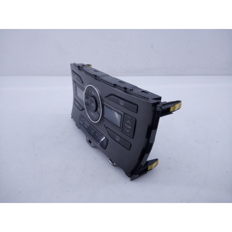 Recambio de mando climatizador para toyota auris active referencia OEM IAM 5590002221  E3-B2-12-2