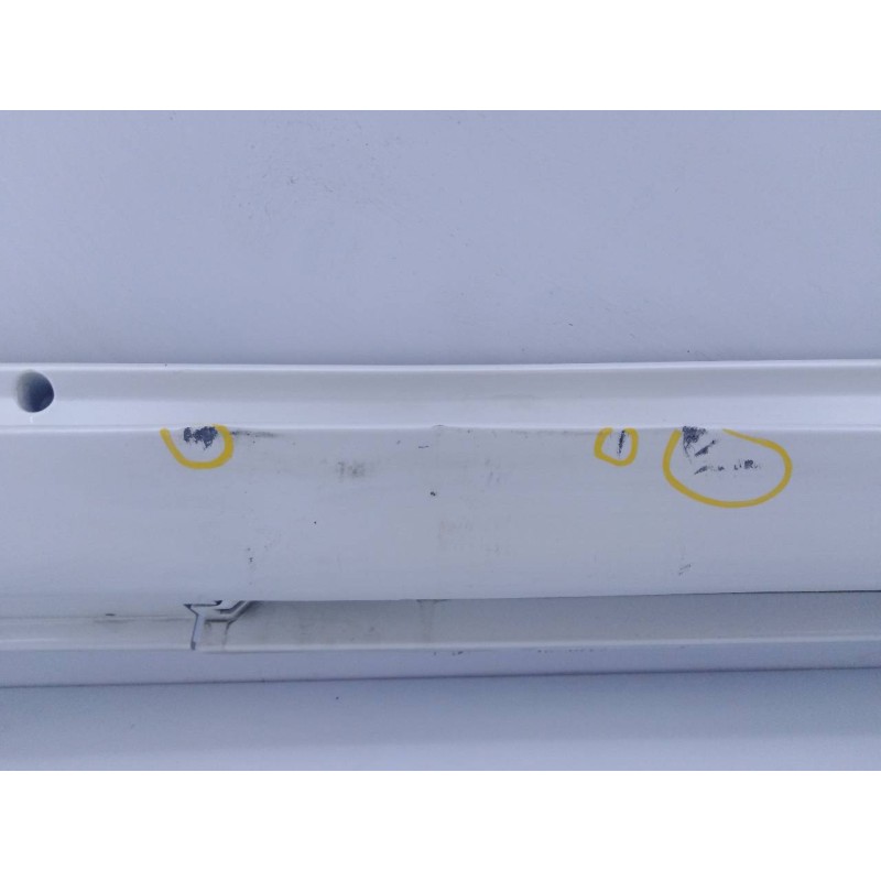 Recambio de estribo izquierdo para toyota land cruiser (j15) gx referencia OEM IAM   E6-A3-9