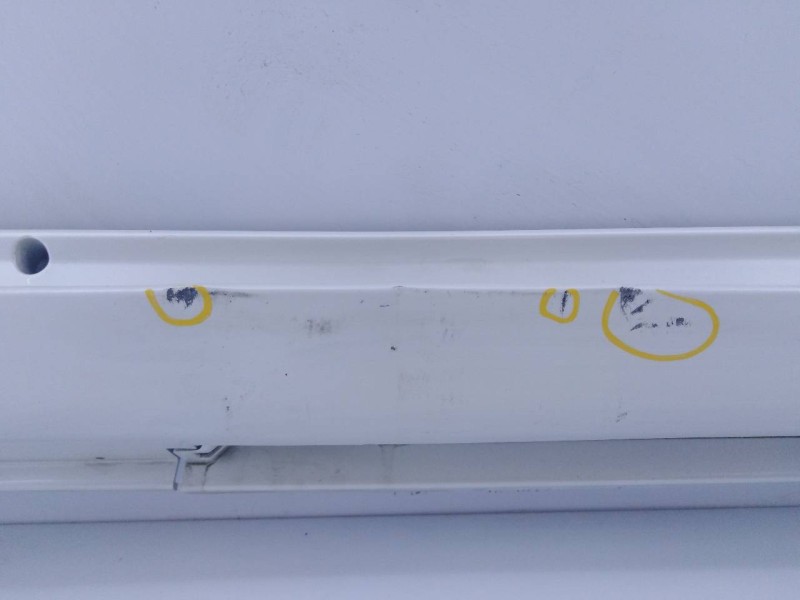 Recambio de estribo izquierdo para toyota land cruiser (j15) gx referencia OEM IAM   E6-A3-9