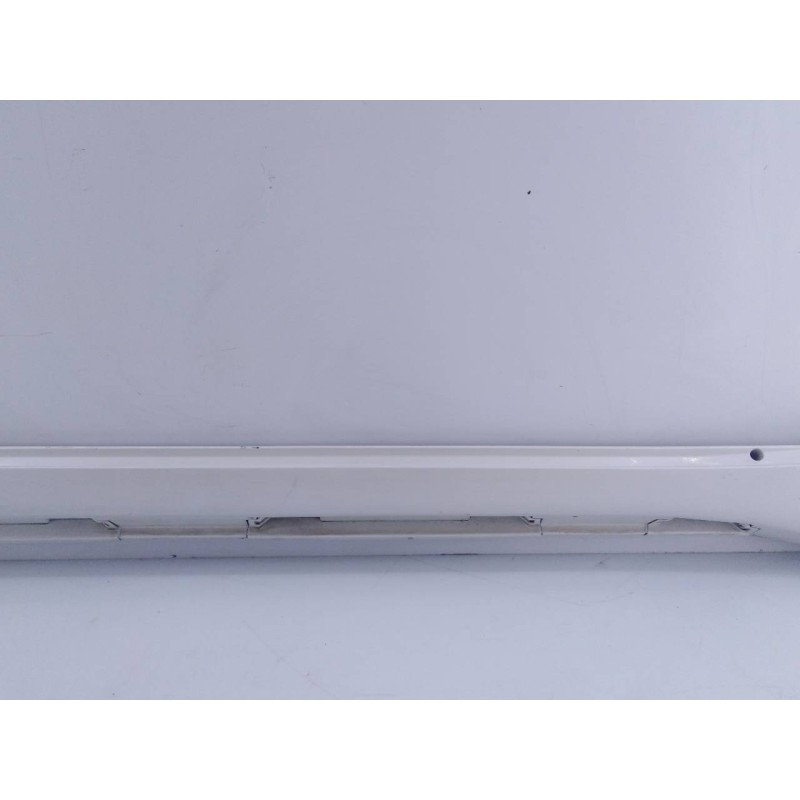 Recambio de estribo izquierdo para toyota land cruiser (j15) gx referencia OEM IAM   E6-A3-9