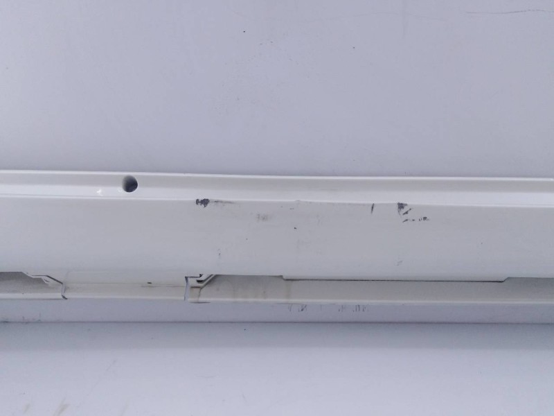 Recambio de estribo izquierdo para toyota land cruiser (j15) gx referencia OEM IAM   E6-A3-9