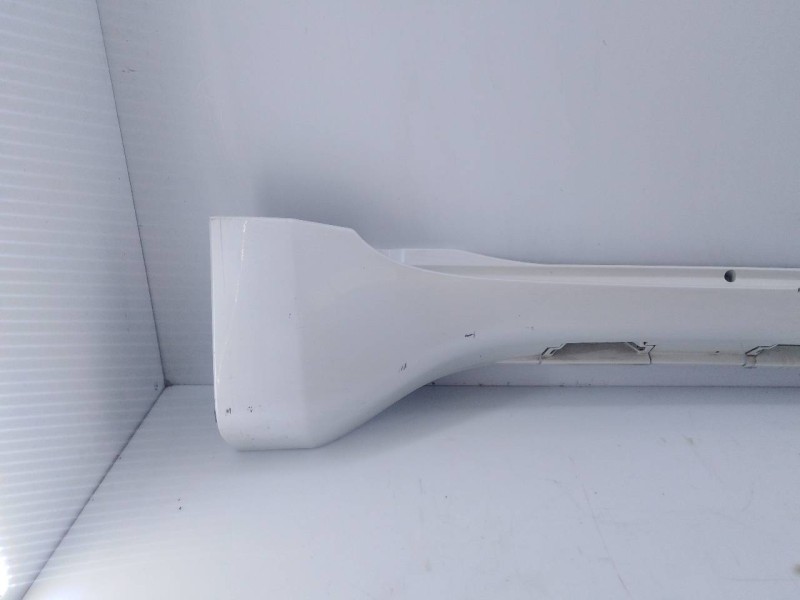 Recambio de estribo izquierdo para toyota land cruiser (j15) gx referencia OEM IAM   E6-A3-9