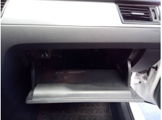 Recambio de guantera para skoda rapid active referencia OEM IAM    2
