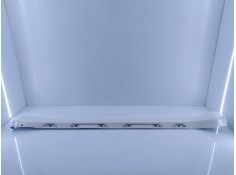 Recambio de estribo derecho para toyota land cruiser (j15) gx referencia OEM IAM   E6-A3-9