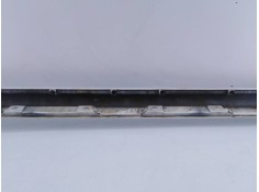 Recambio de estribo derecho para toyota land cruiser (j15) gx referencia OEM IAM   E6-A3-9 2