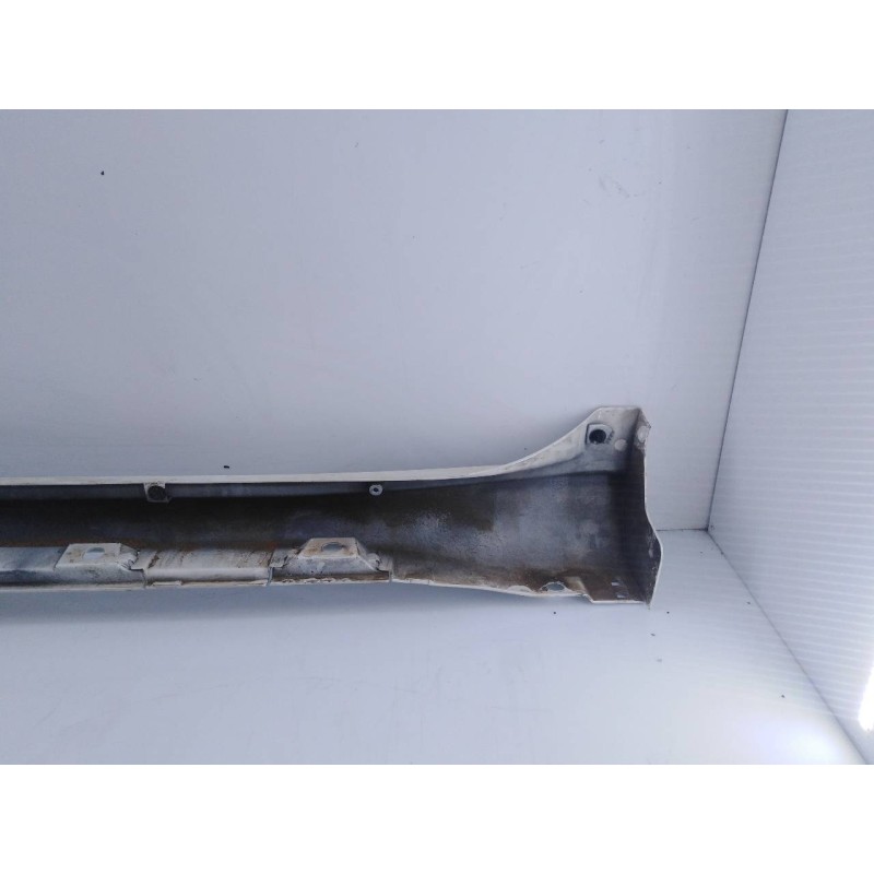 Recambio de estribo derecho para toyota land cruiser (j15) gx referencia OEM IAM   E6-A3-9