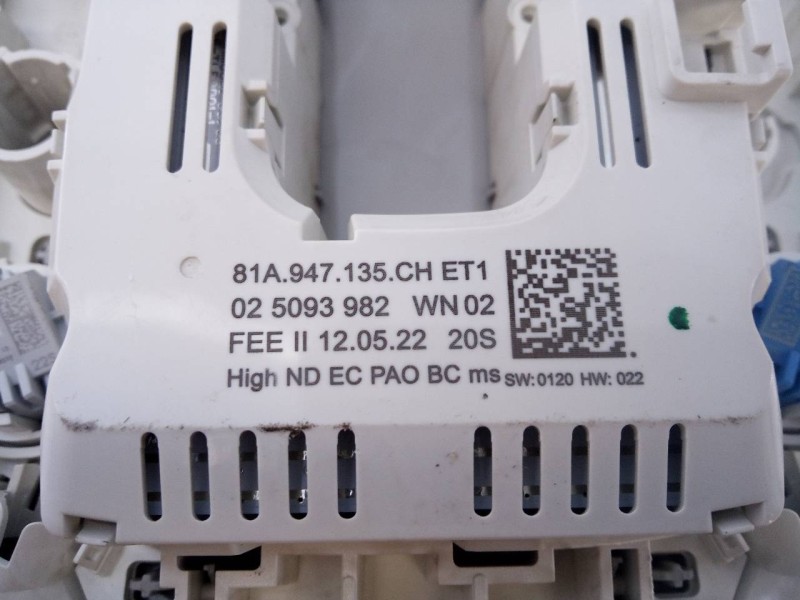 Recambio de luz interior para audi q3 sportback (f3n) 40 tdi quattro referencia OEM IAM 81A947135CH 025093982 E2-A1-24-2