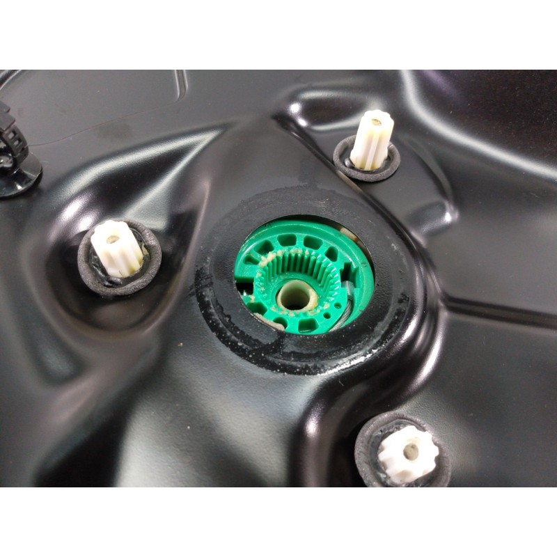 Recambio de elevalunas trasero derecho para volkswagen passat berlina (3c2) advance referencia OEM IAM 980862107  P2-B4-17