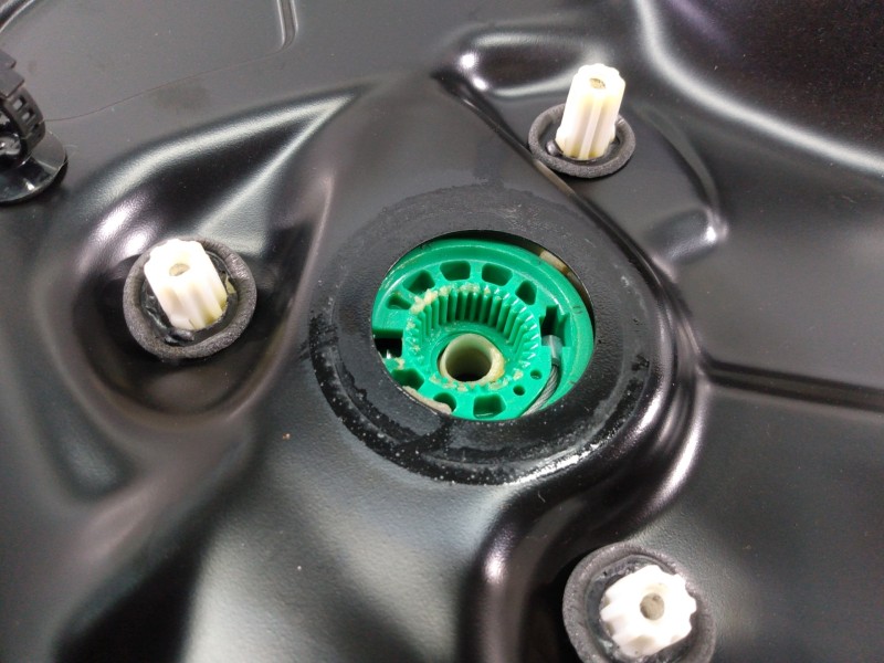 Recambio de elevalunas trasero derecho para volkswagen passat berlina (3c2) advance referencia OEM IAM 980862107  P2-B4-17