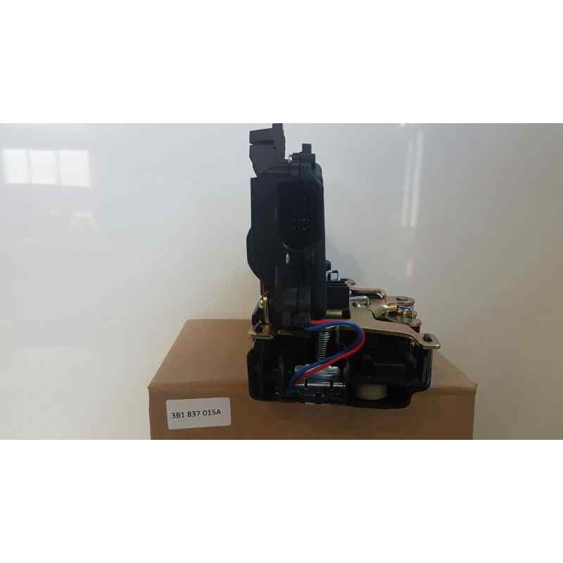 Recambio de cerradura puerta delantera izquierda para universal cerradura delantera izquierda vw-seat-skoda referencia OEM IAM 3