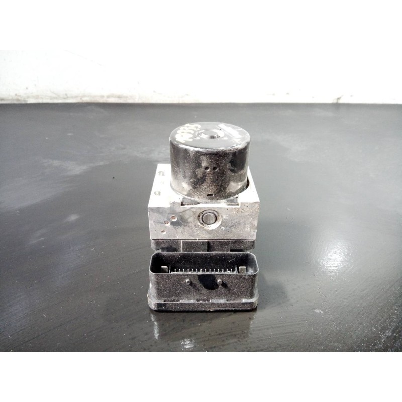 Recambio de abs para volvo v40 momentum referencia OEM IAM 613519001A5 28561140233 P3-A8-27-3