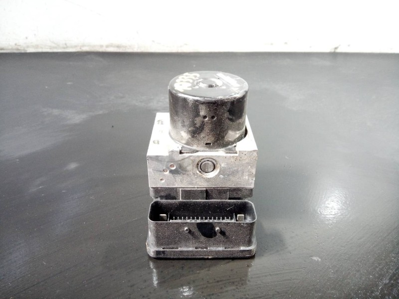 Recambio de abs para volvo v40 momentum referencia OEM IAM 613519001A5 28561140233 P3-A8-27-3