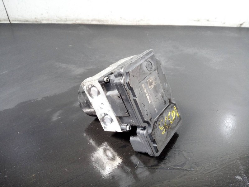 Recambio de abs para volvo v40 momentum referencia OEM IAM 613519001A5 28561140233 P3-A8-27-3
