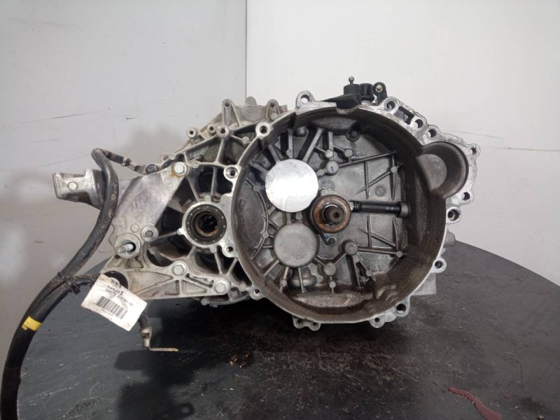 Recambio de caja cambios para volvo v40 momentum referencia OEM IAM D66R7002AA  M1-B4-87