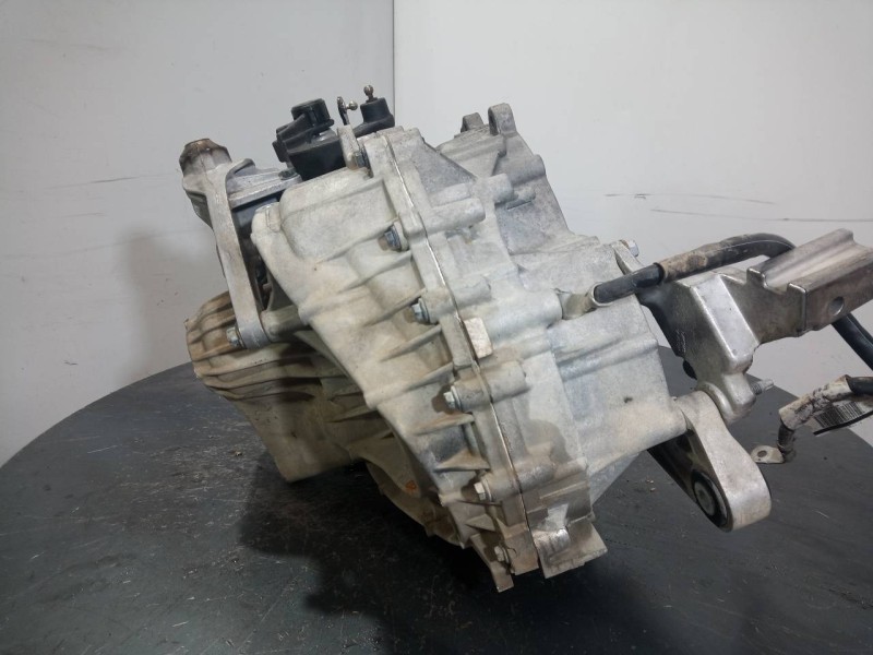 Recambio de caja cambios para volvo v40 momentum referencia OEM IAM D66R7002AA  M1-B4-87