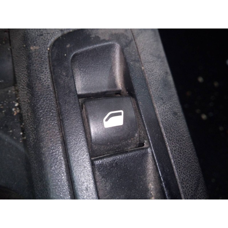 Recambio de mando elevalunas delantero derecho para citroën c-elysée origins referencia OEM IAM   