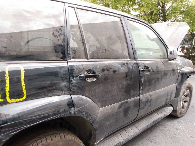 Recambio de puerta trasera derecha para toyota land cruiser (j12) 3.0 d4-d vx referencia OEM IAM   