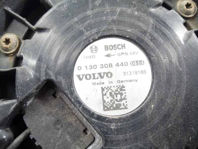 Recambio de electroventilador para volvo v40 momentum referencia OEM IAM 0130308440  P2-B8-23