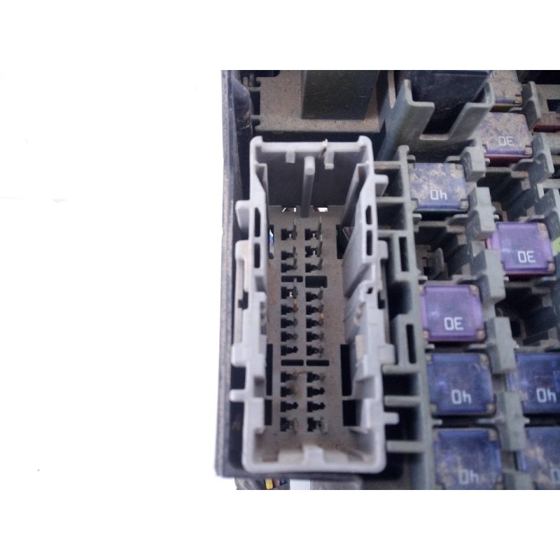 Recambio de caja reles / fusibles para mazda 6 kombi (gh) 2.0 style referencia OEM IAM 591940YA1  E3-B5-12-4