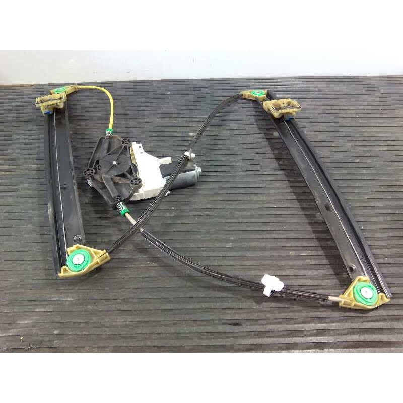 Recambio de elevalunas delantero derecho para audi a4 ber. (b8) e referencia OEM IAM 8K0837462  E1-B6-22-3